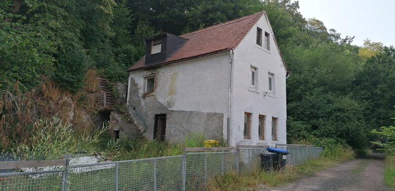 Germania Casa P+1+m cu 505 mp Teren, oras mare, toate facilitatile