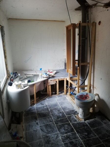 Germania Casa P+1+m cu 505 mp Teren, oras mare, toate facilitatile