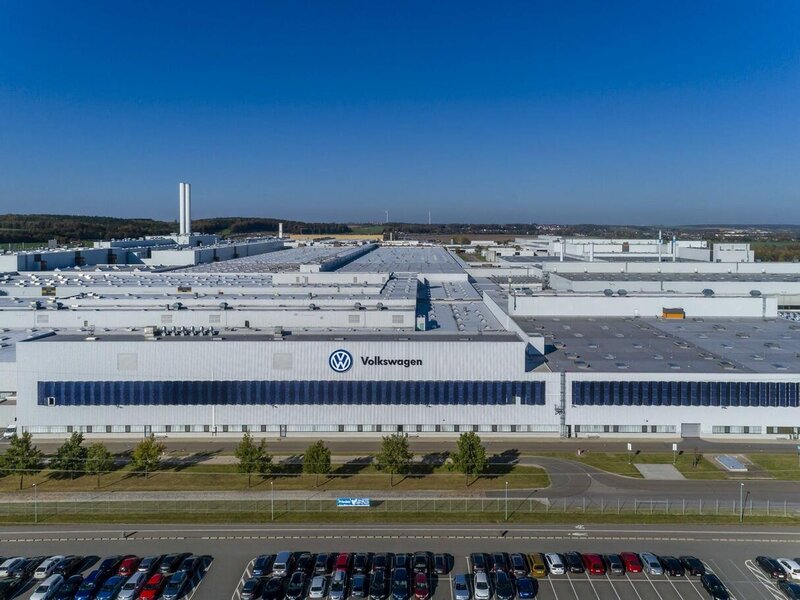 Germania Casa P+1+m cu 505 mp Teren, oras mare, toate facilitatile