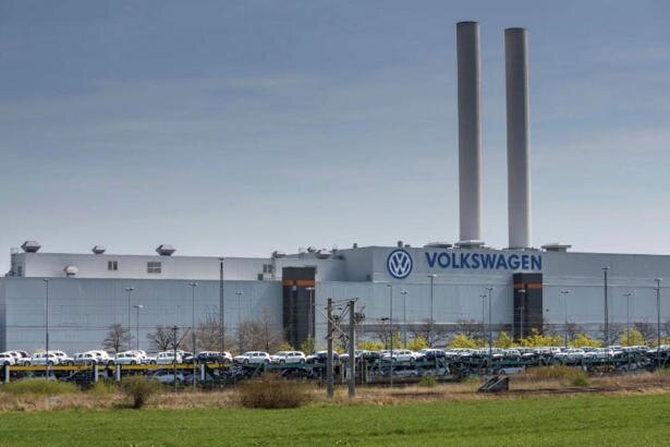 Germania Casa P+1+m cu 505 mp Teren, oras mare, toate facilitatile